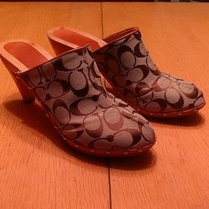 Coach signature clog brown size 10